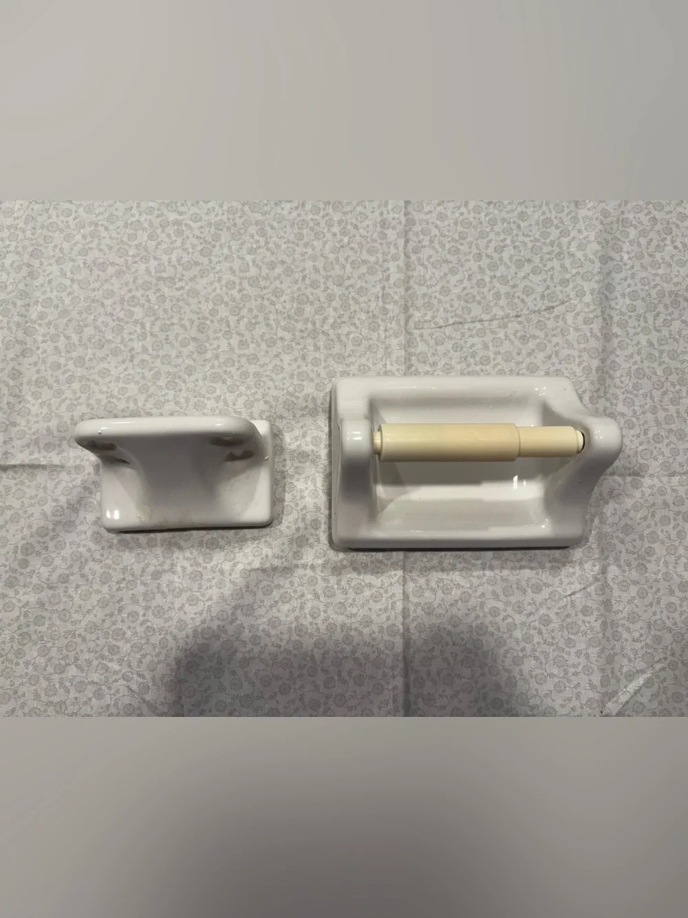 Vintage White Ceramic Wall-Mount Bathroom Toilet Paper Holder & Toothbrush Hold